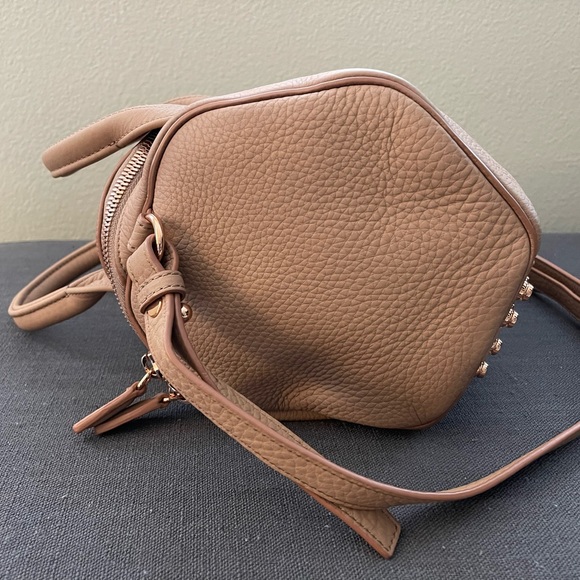 Alexander Wang NWT Rocco in Truffle leather with Rose Gold hardware - Picture 4 of 7